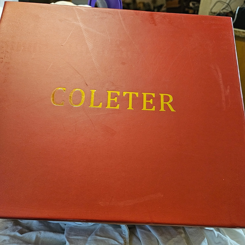 Women's Heeled Boots - Elegant Red